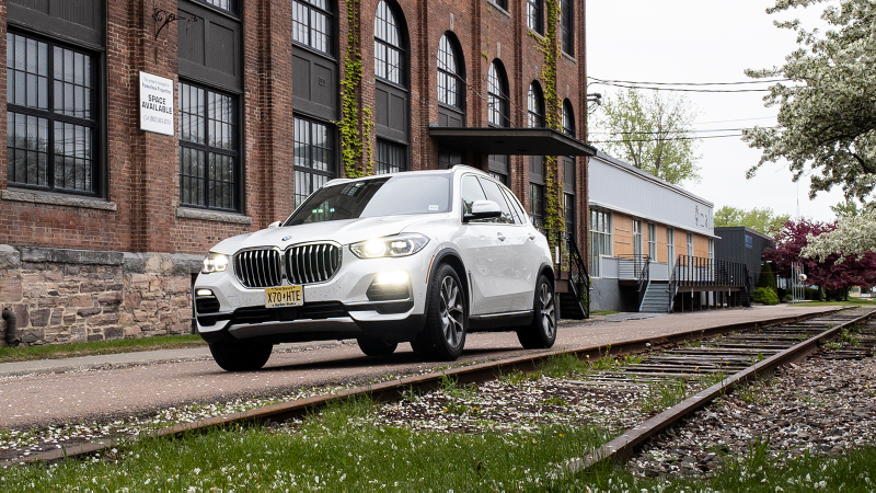Illustration for article titled The 2019 BMW X5 Is What a Luxury Car Should Feel Like